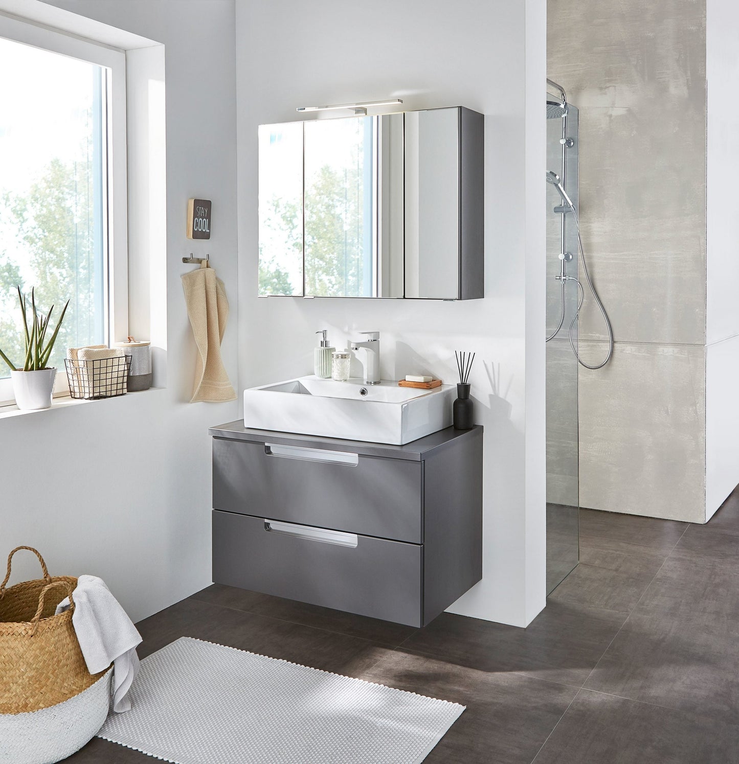 “Malibu” Washbasin Graphite 80x47 cm from Welltime