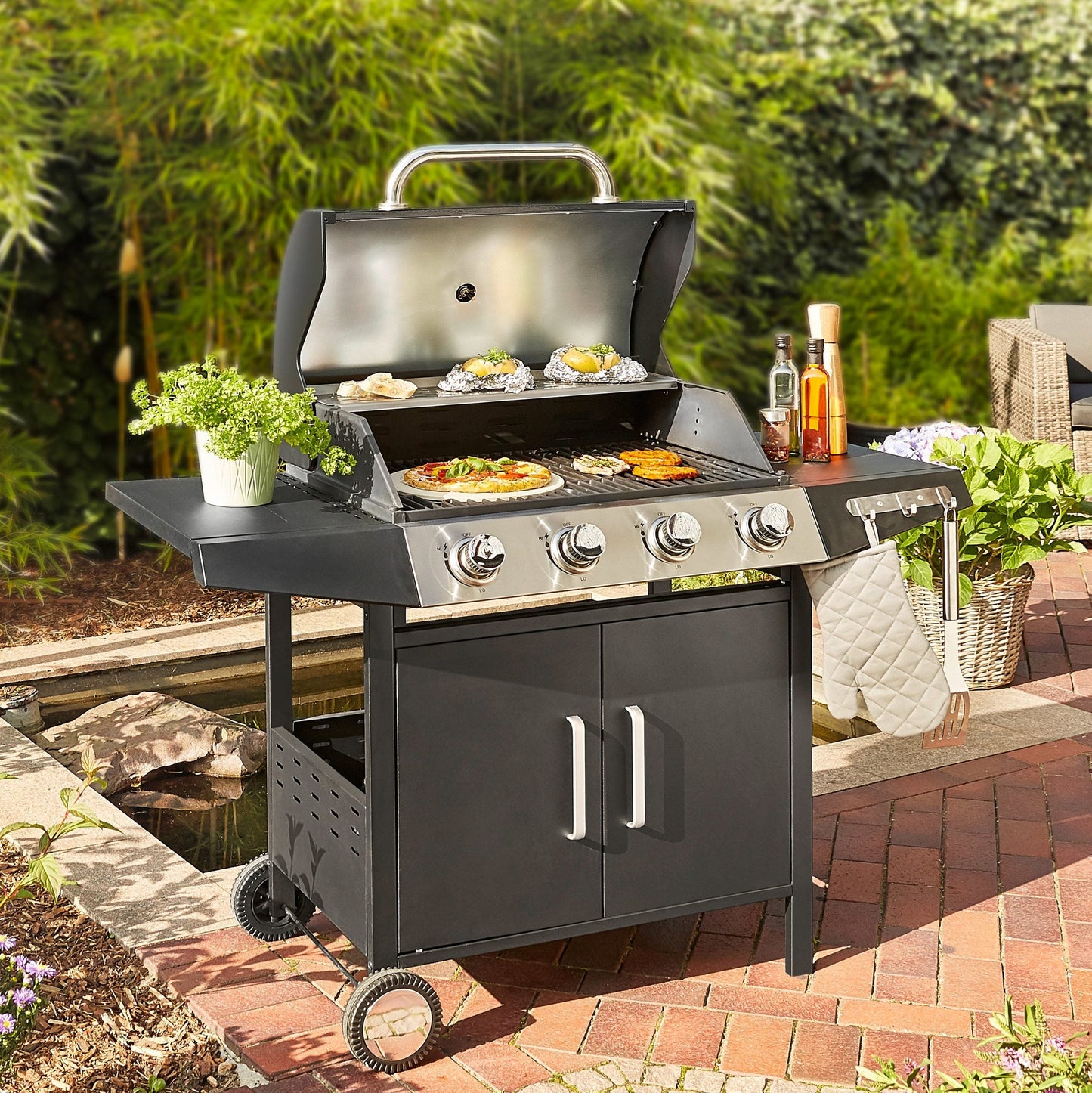 Gas Grill 4 Burners from KONIFERA