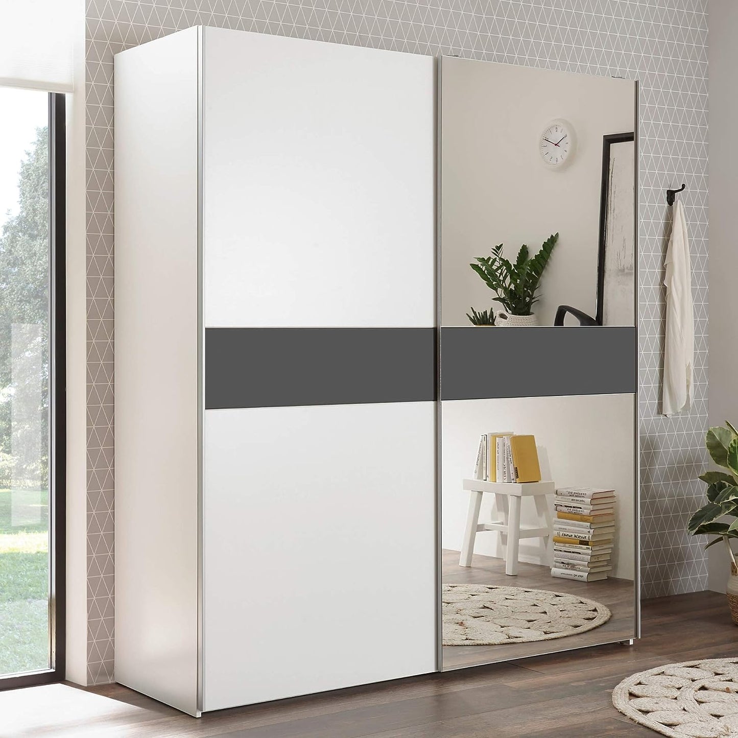 Linz Wardrobe from Möbelando